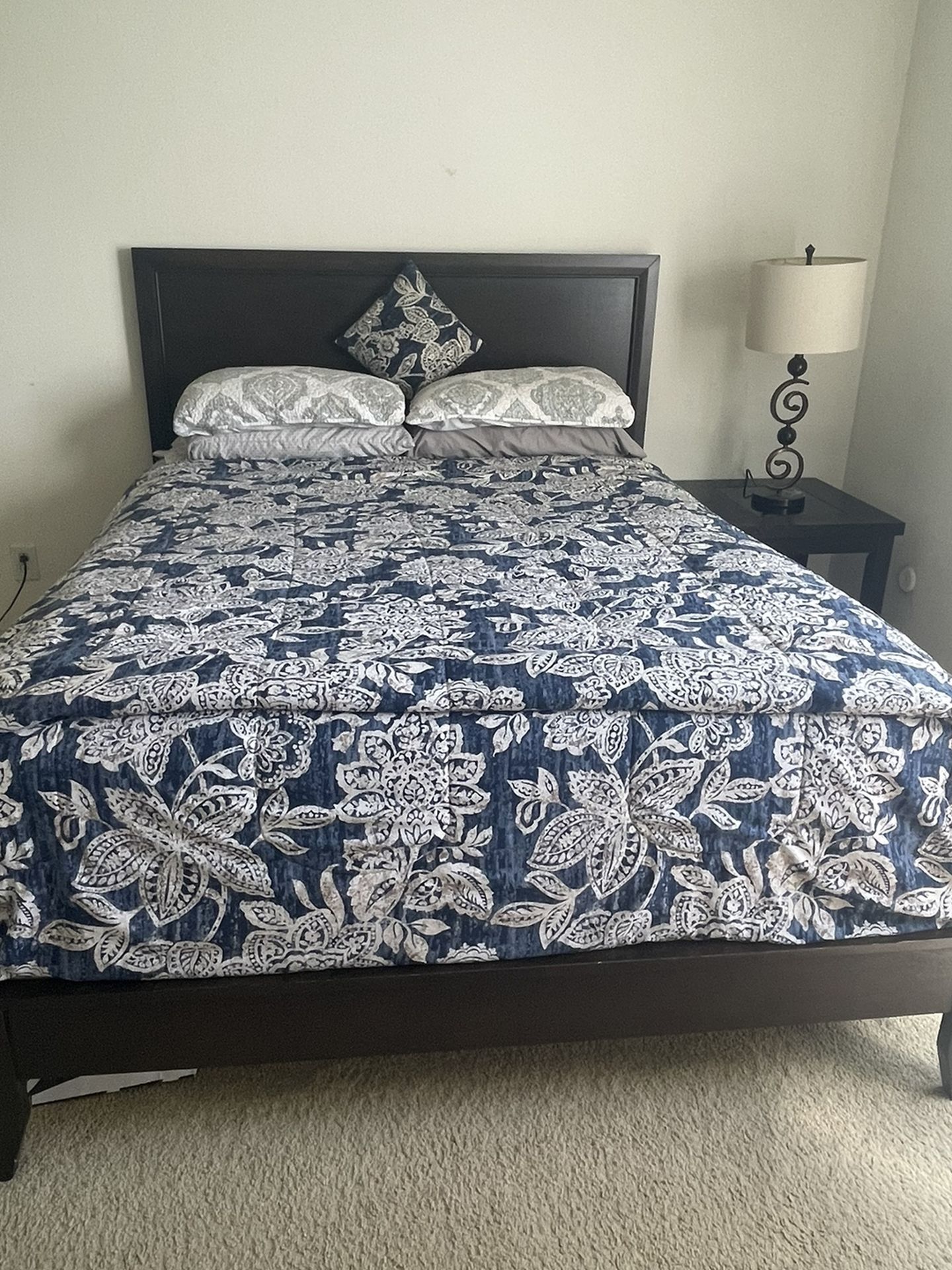 Bed With Bed Frame And Head, Mattress, & Bed Spring