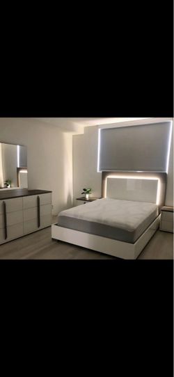 KING SIZE bedroom set 4 pieces