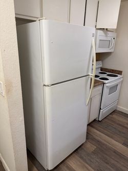Kenmore Fridge White