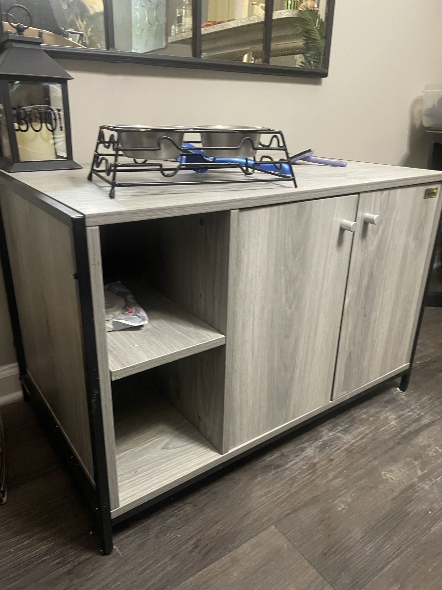 Cat Litter Box Enclosure and Litter Boxes with sifter and scoop