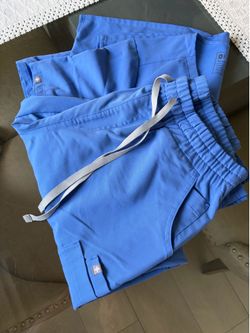 Figs scrubs