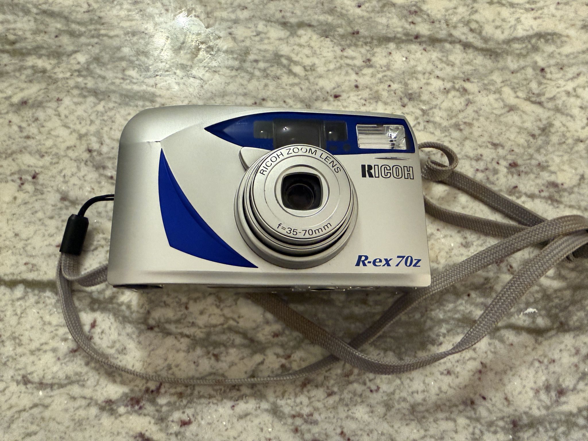 Vintage Ricoh R-ex 70z 35mm Film Camera with Zoom Lens