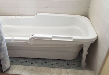 Portable collapsible Full length bathtub