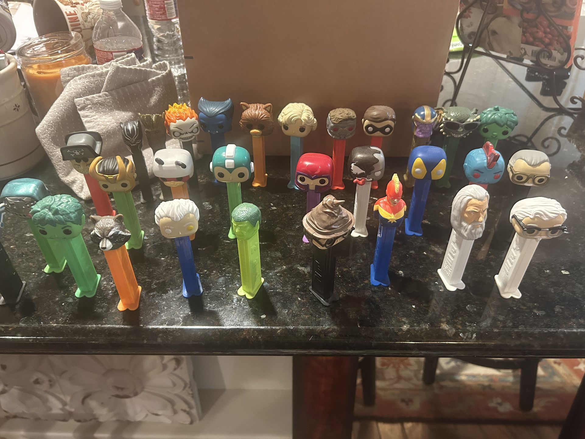 PEZ LOT LOOSE