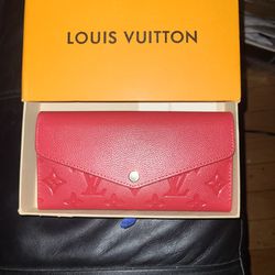 Louis Vuitton Women's Wallet Model:  M61182