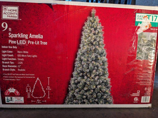 9 Ft T17 Sparkling Amelia Pine LED Prelit Christmas Tree, 600 Lights 1626 Tips