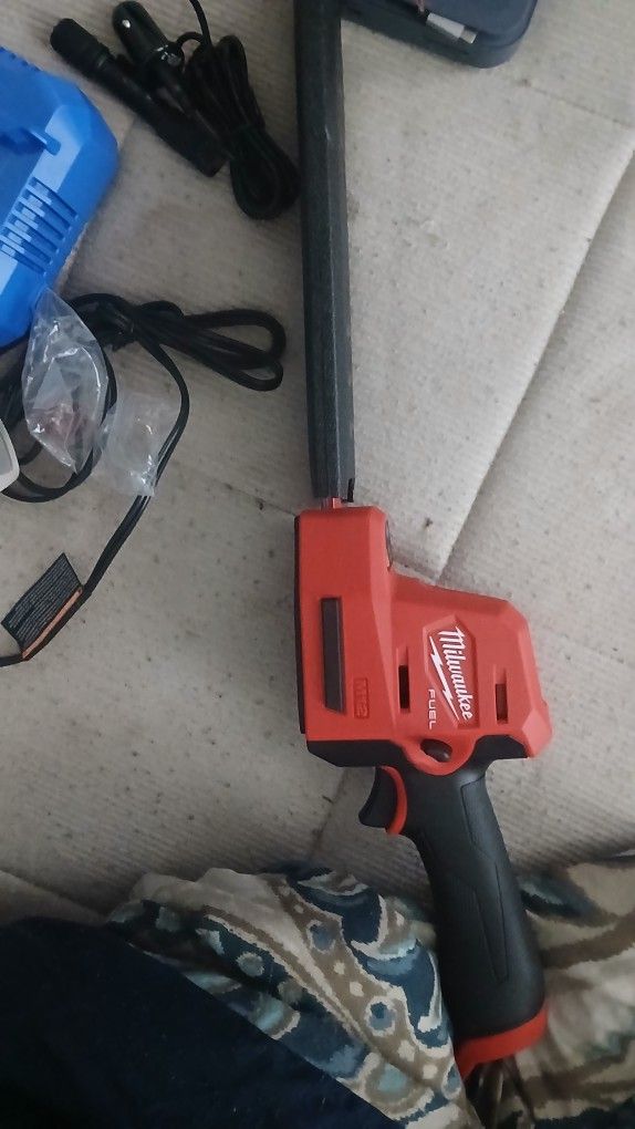 Milwaukee Hedge trimmer