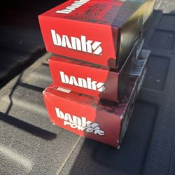 Banks Power Derringer Monster Pedal And I dash Gauge For 2017-2019 GMC Sierra Or Silverado HD with 6.6 Duramax diesel