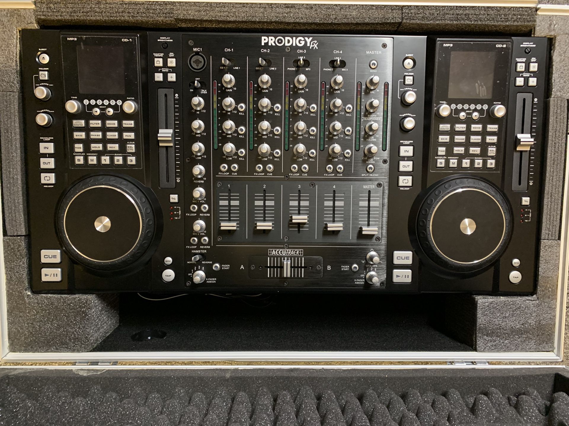 Prodigy fx B-52 cd mp3 DJ workstation fader mixer