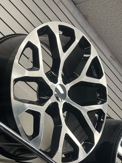 •• FORD F-150, EXPEDITION & LIGHTNING • 24x10.5 (6x139.7) °° Because standard issue wheels are for basic commuters. Turn your truck into a certified s