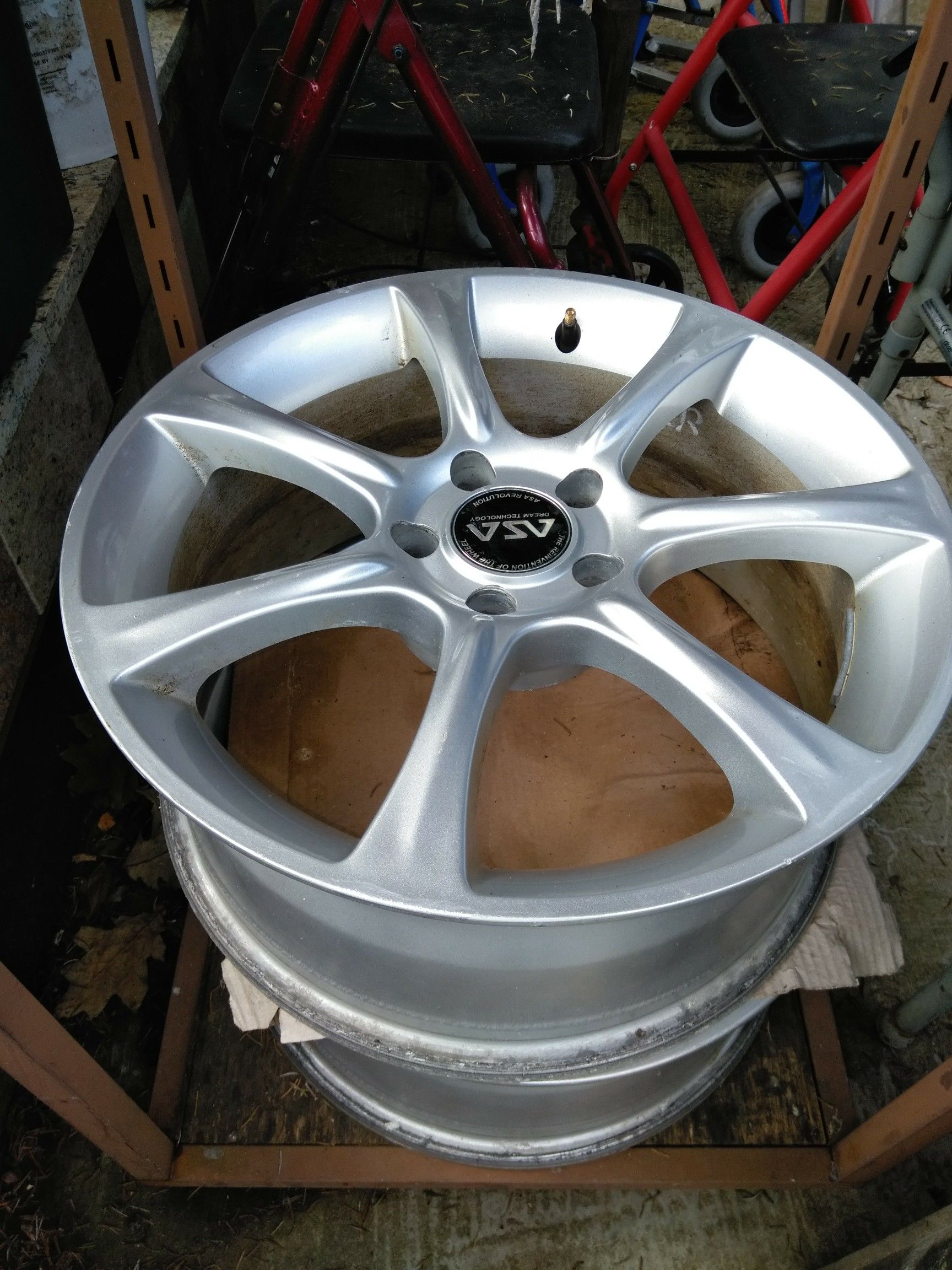 INFINITI 18 inch rims bolt pattern 5 x 114.3 . Also fits Nissan Maxima