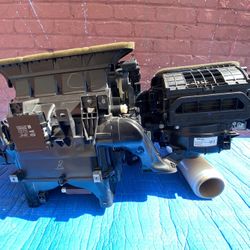2021-2023 TOYOTA TACOMA FRONT Heater Core With Housing Assembly