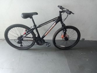 BICYCLE MONGOOSE 18 SPEED SIZE 24 BRAND NEW