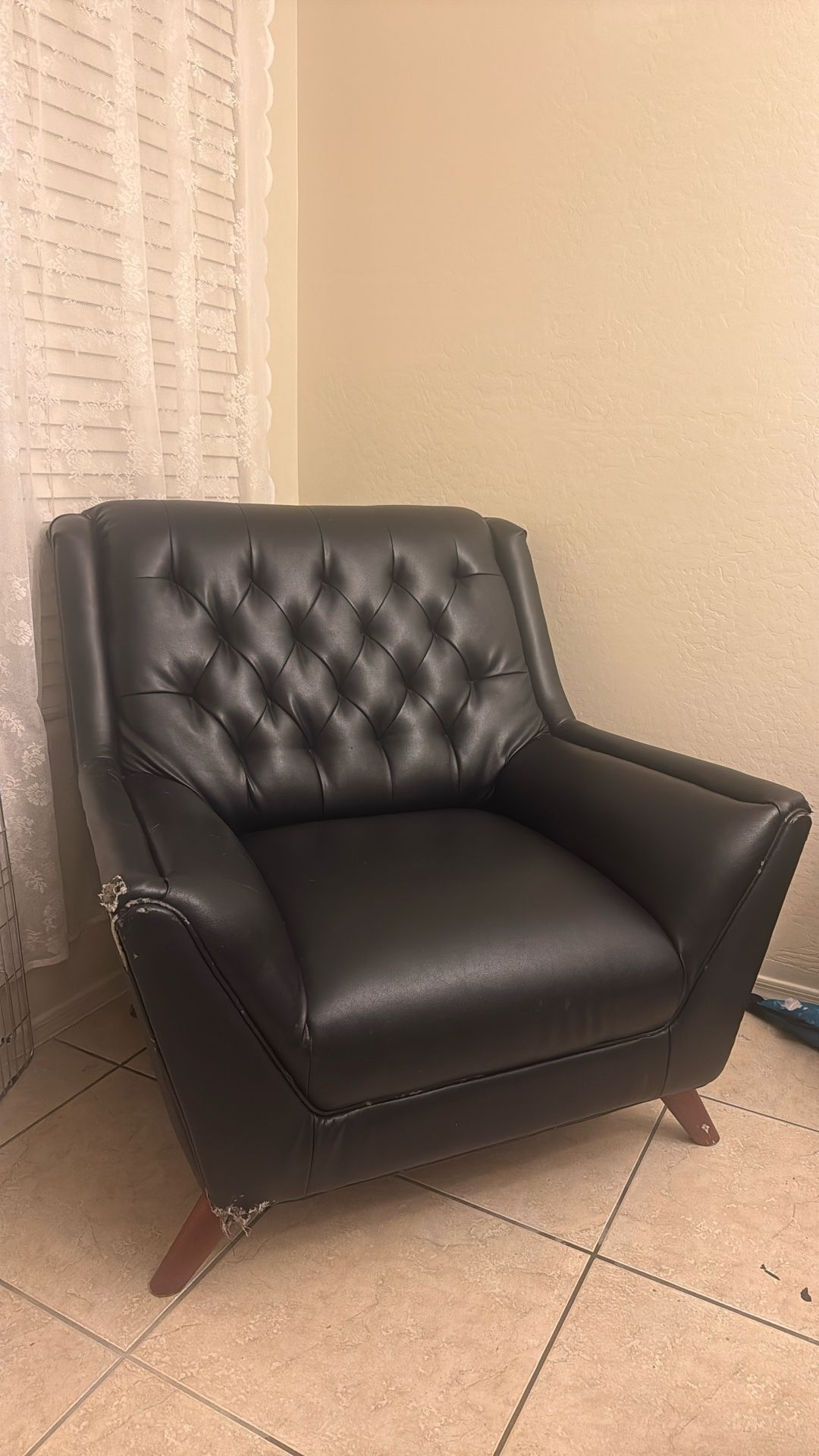 Single Seater Leather Chairs 