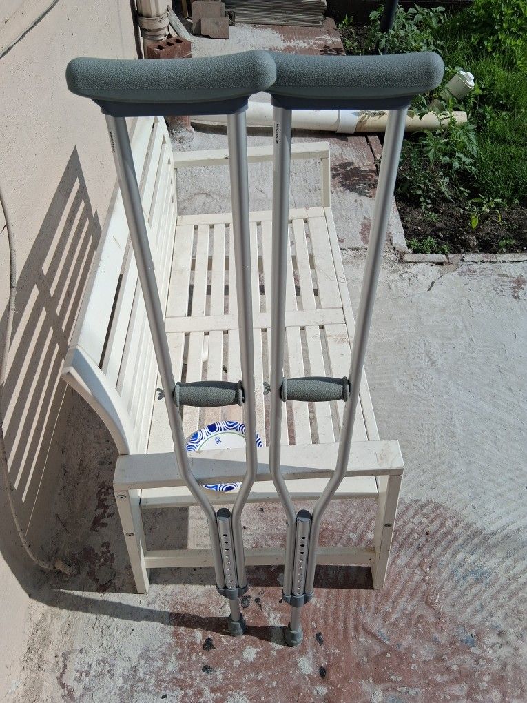Crutches Muletas