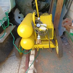 Compressor Hitachi. 6 Gallons