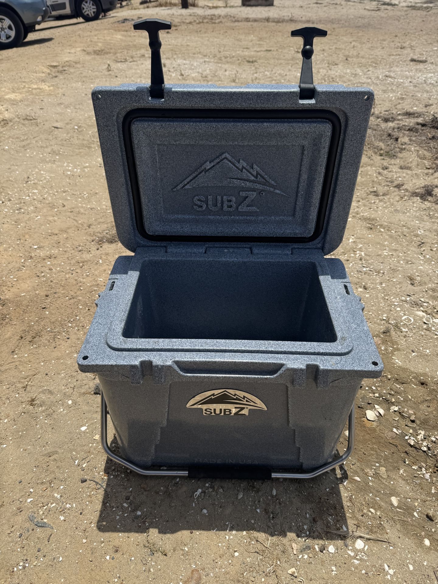 Sub Z Cooler 23qt