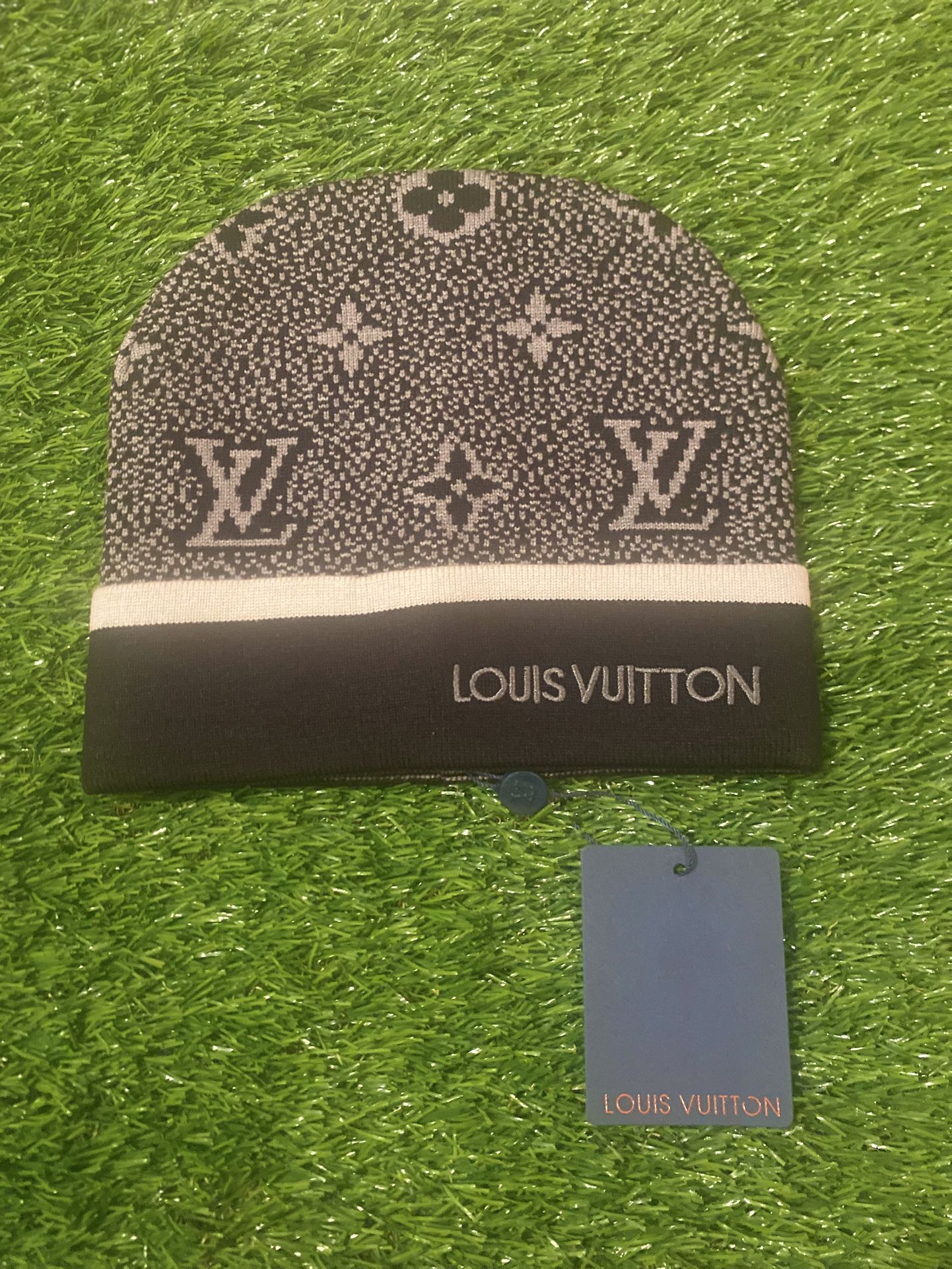 Louis Vuitton (LV) Beanie