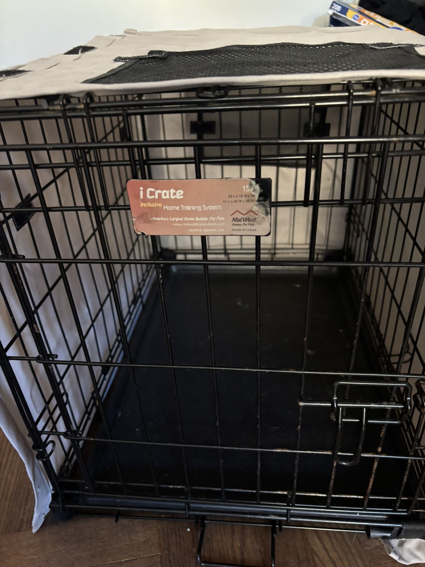 Small- Medium Dog Kennel / Crate