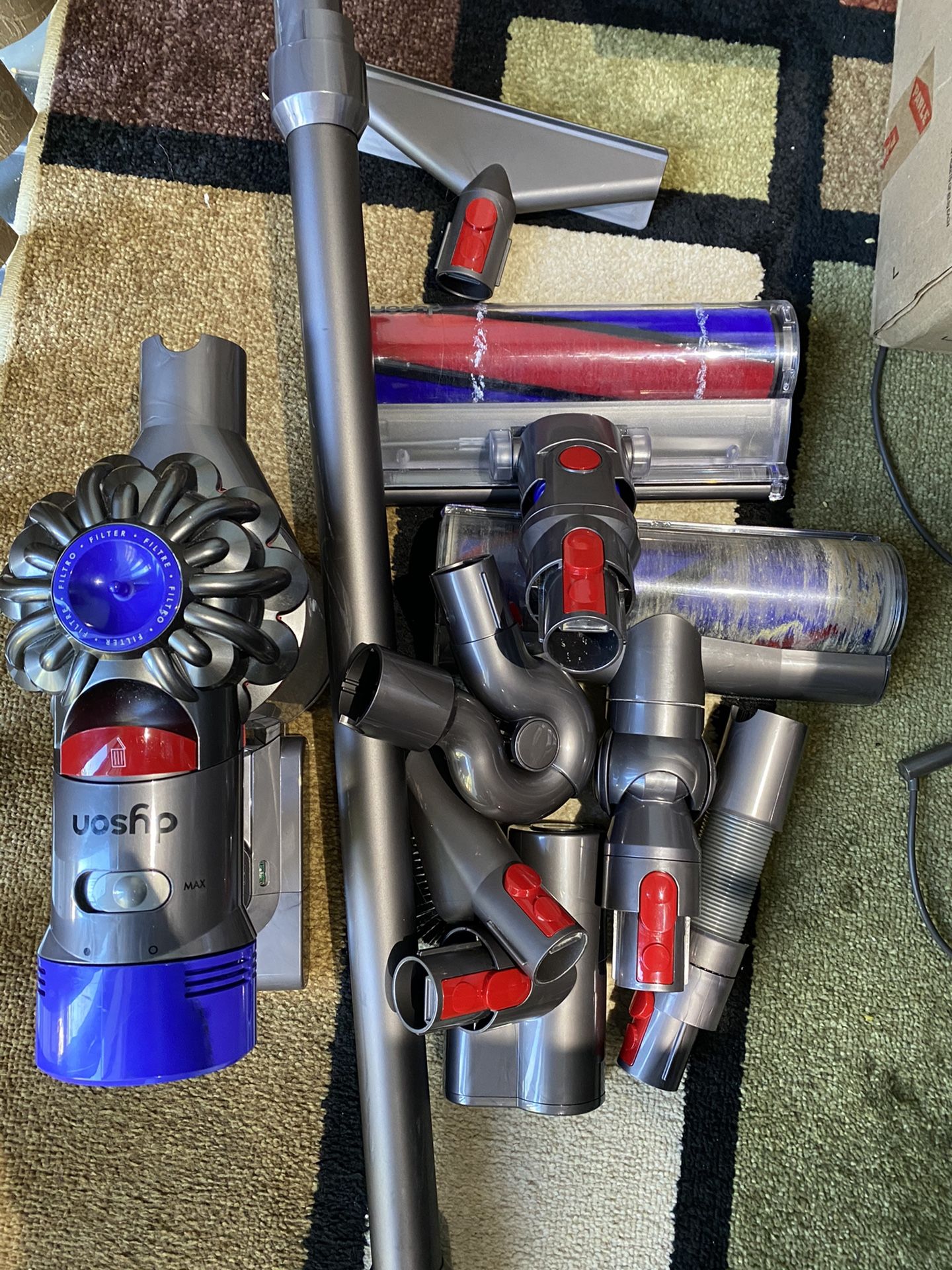 Dyson V8 vacuum cleaner