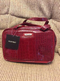 NEW ELLEN TRACY HANDBAG