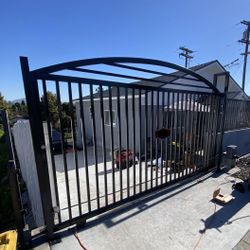 Gate