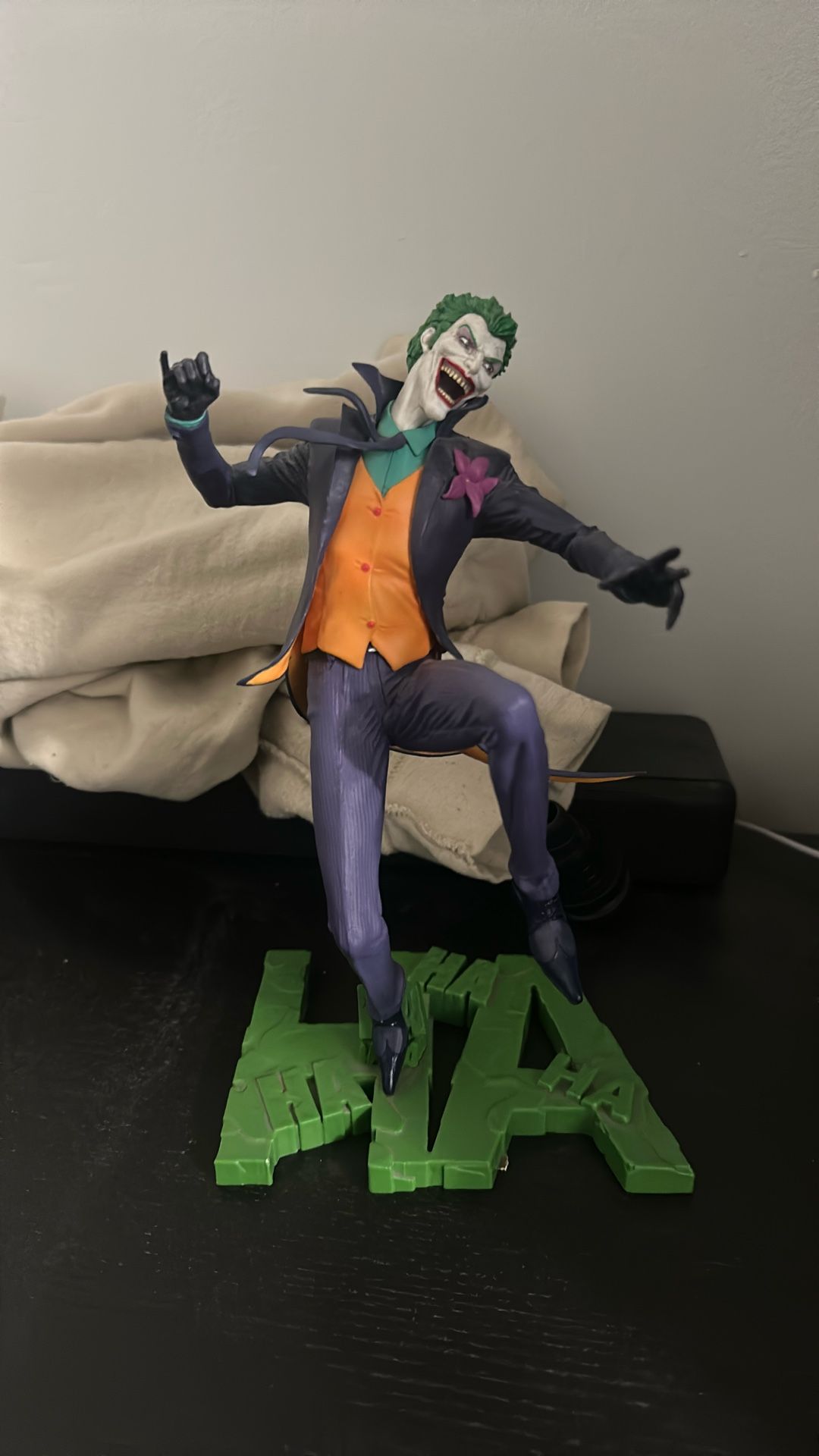 DC Collectibles DC Core: The Joker PVC Statue