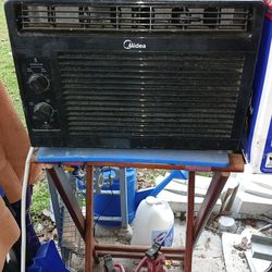 small window AC unit