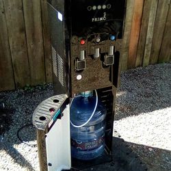 Primo Water Dispenser With Keurig 