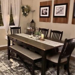 Dining Table 4 Chairs 1 Bench