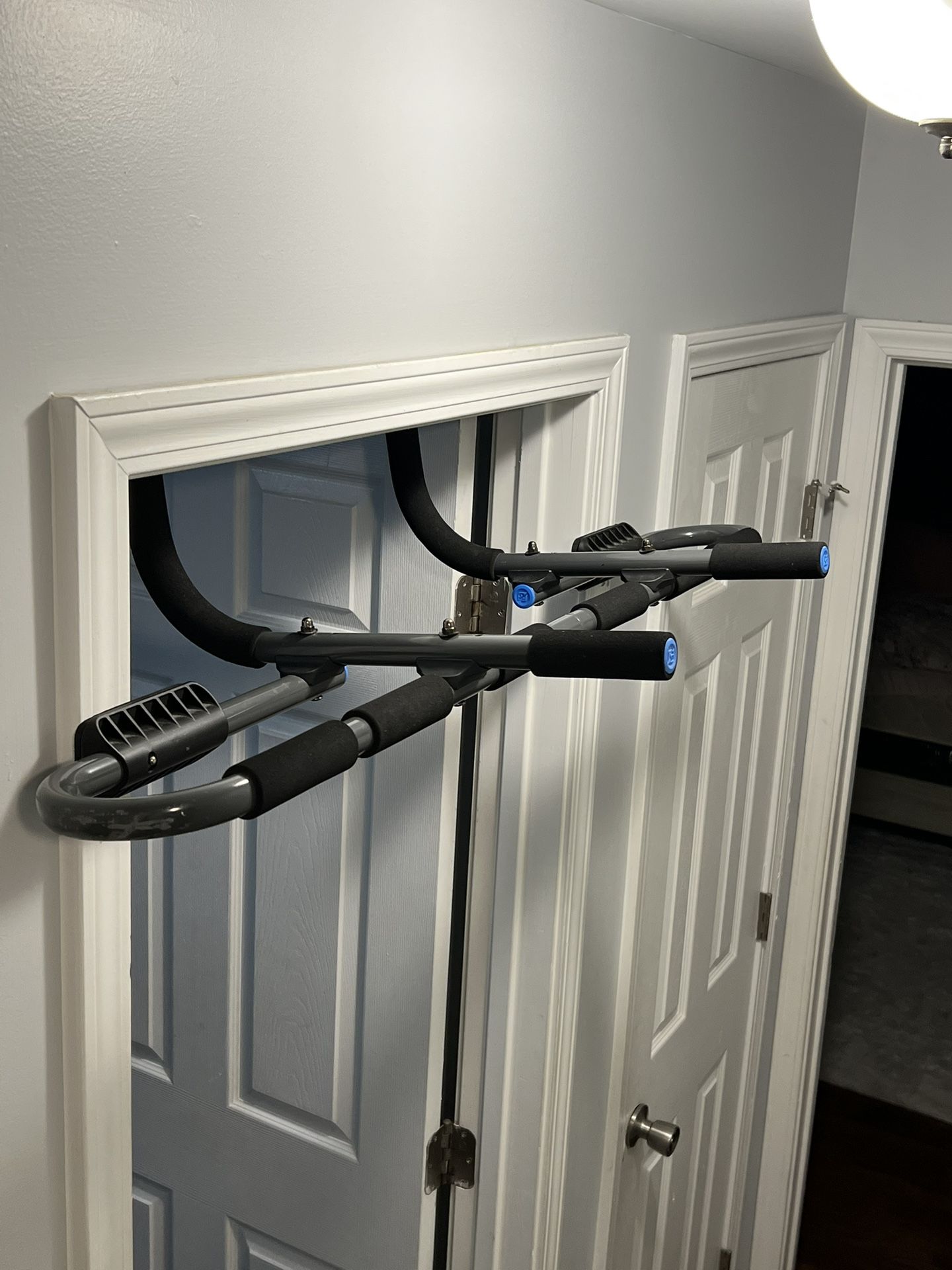 Pull Up Bar