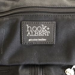 Hook & Albert Men's Black Leather Convertible Garment Weekender Bag