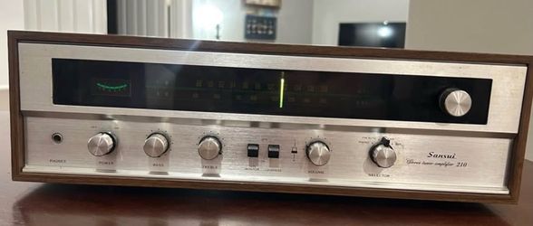 Vintage Sansui 210 stereo receiver