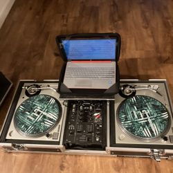 DJ Equipment 