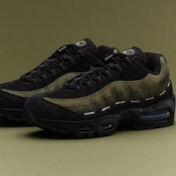 Undefeated Airmax Olive 