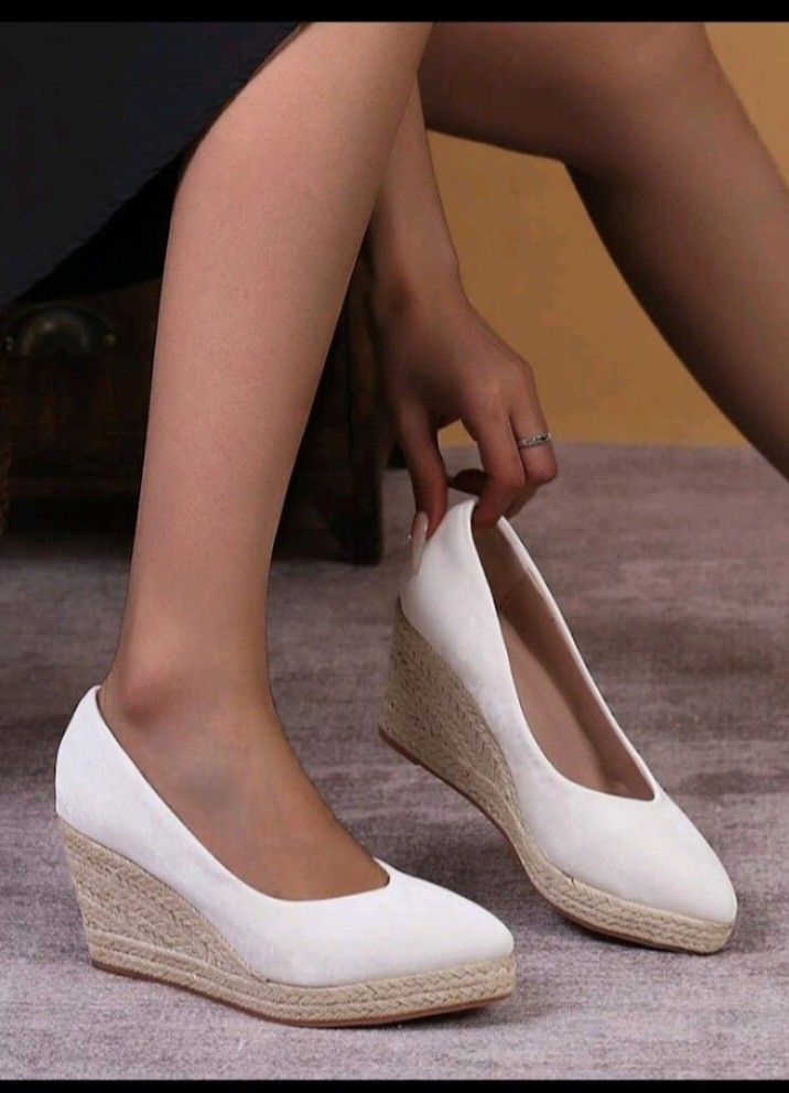 Like New Woman's Wedge Shoes Off-white Color Size 11 Very Elegant And Stylish $10