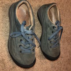 Keen Size 7 Blue Women’s Shoes