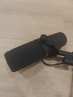 Used Shure SM7B dynamic cardioid  vocal microphone