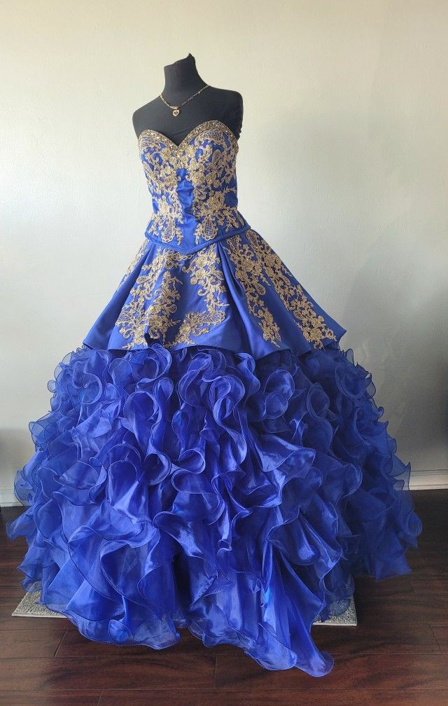 
❤Gorgeous Da Vinci two in one Charro Quinceanera dress, satin and ruffle organza ball gown/ Size 14