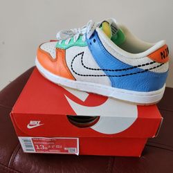 New NIKE DUNKS SIZE 13C,  $110