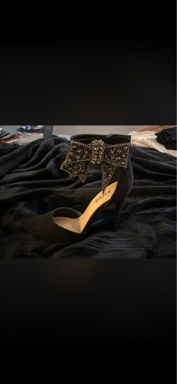 JustFab Women’s Black Patent Pointed Toe Ankle Strap Buckle Rhinestone Bow 9