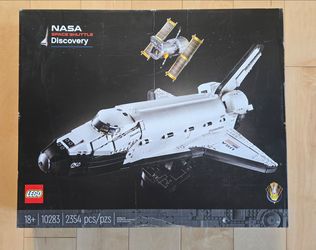 Lego Space Shuttle Discovery 10283