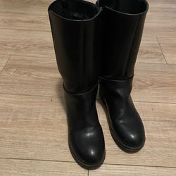 Girls boots