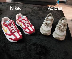 Womens  size  5  Brand  name  shoes