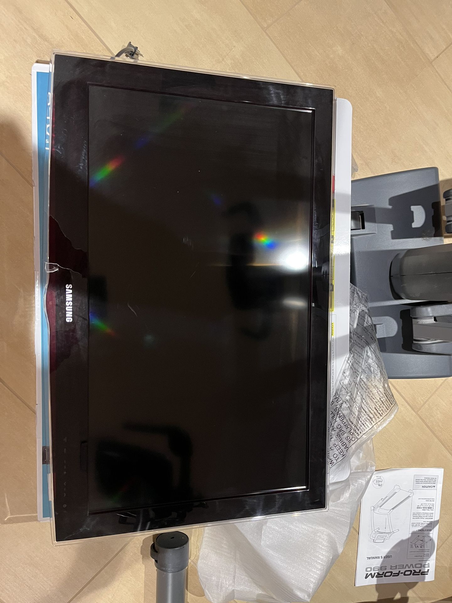 Samsung 32” TV