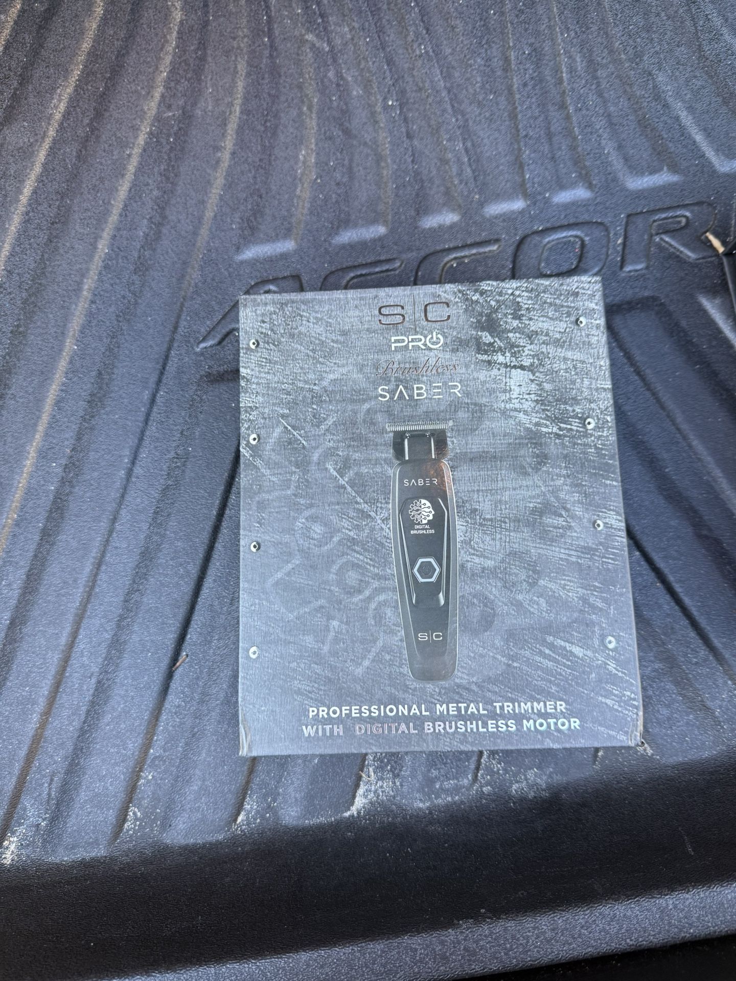 Black Saber Trimmer