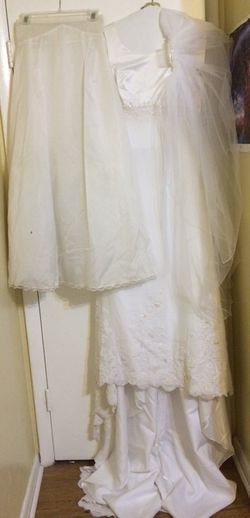 Gloria Vanderbilt wedding dress