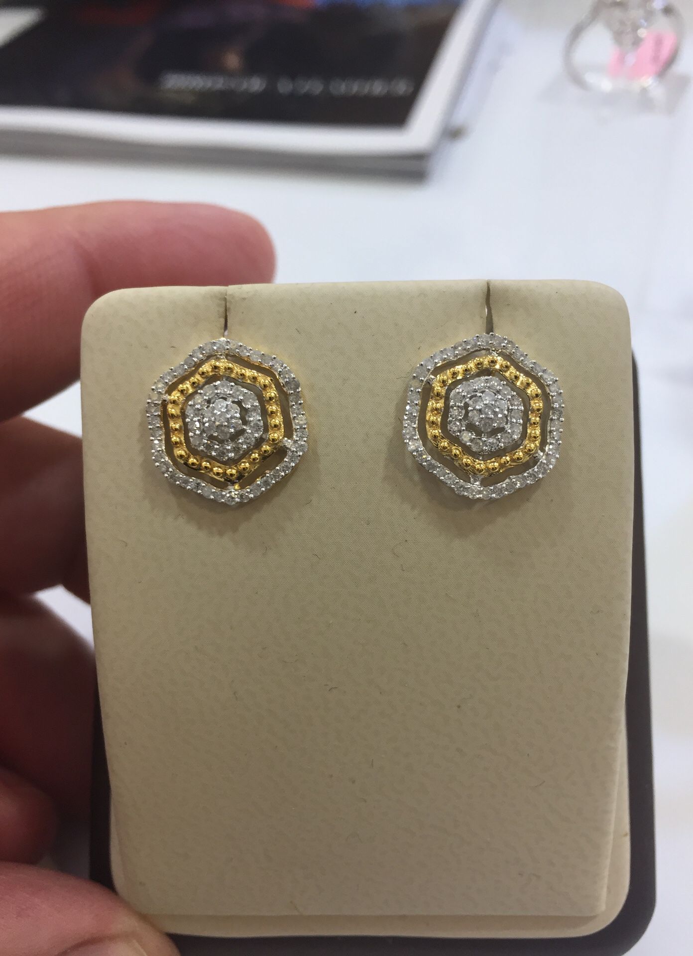 10 K Y Diamond Earrings 0.65 ct