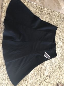 Brand new women’s skirt size 14 new with tags