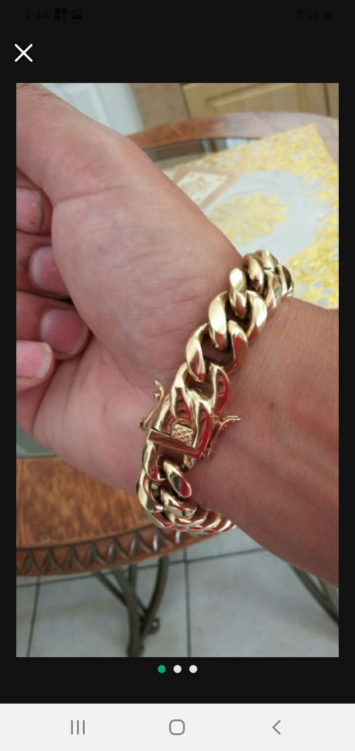 Very Nice 14kt Gold Over Staineless Steel 12mm By 9inch Long Miami Cuban Link Bracelet For Sale !!
